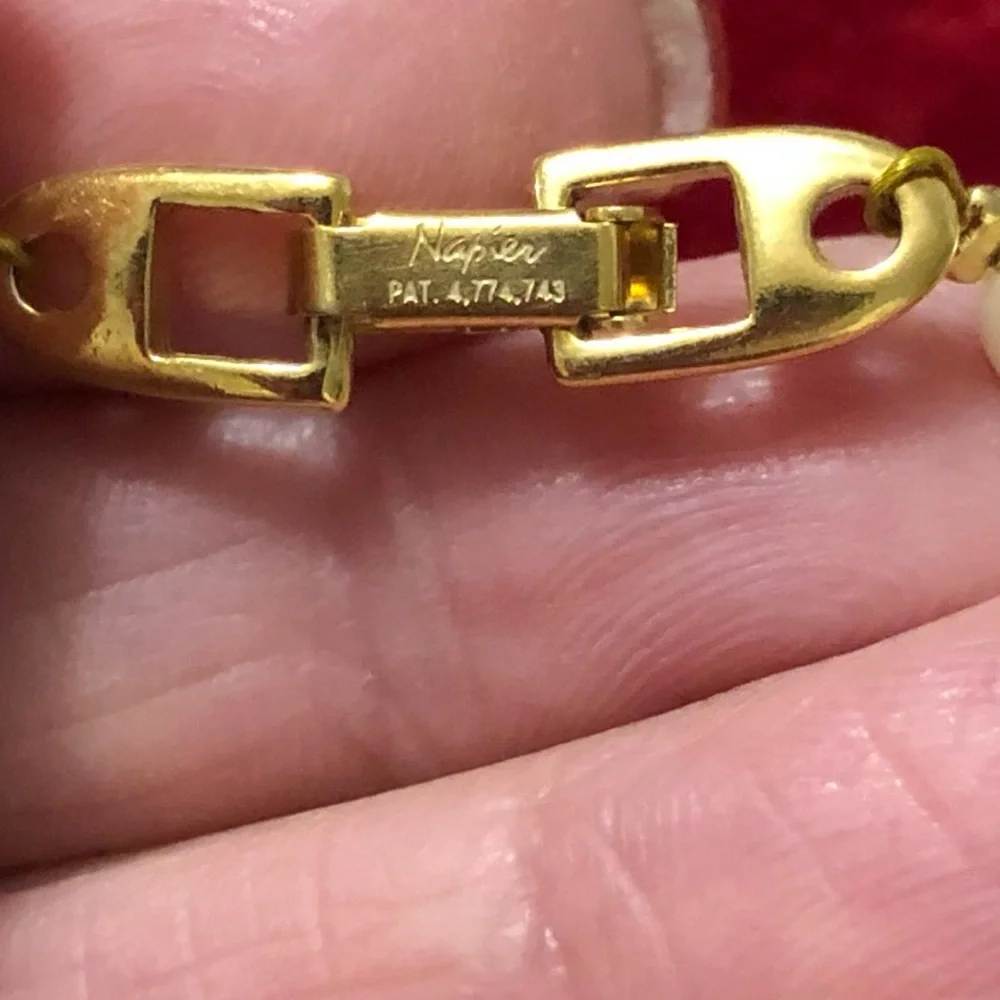 Vintage Gold Tone Napier Signed Faux Pearl Necklace - Picture 3 of 3